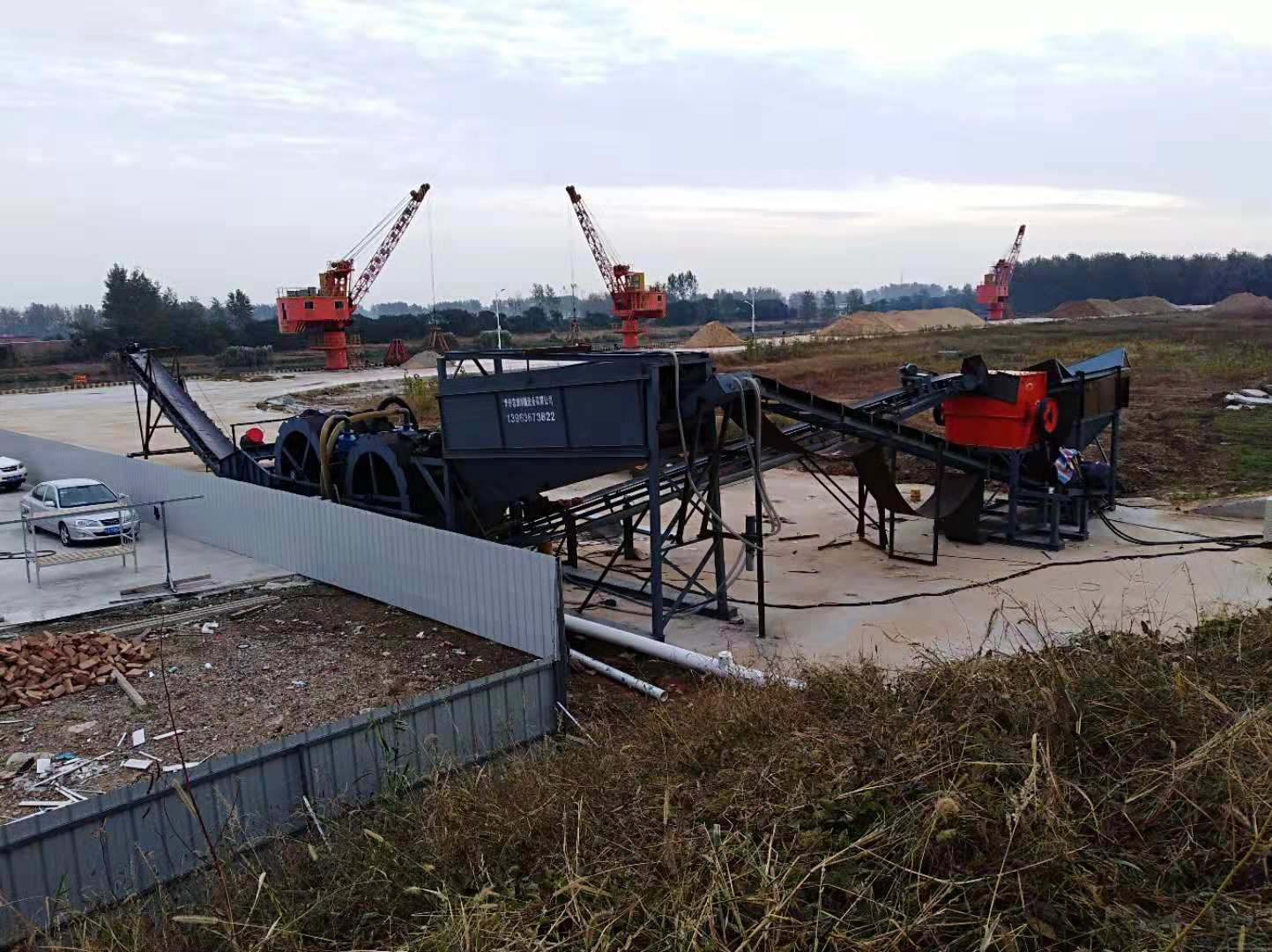 600e10408007b.jpg 制砂生產(chǎn)線現(xiàn)場.jpg